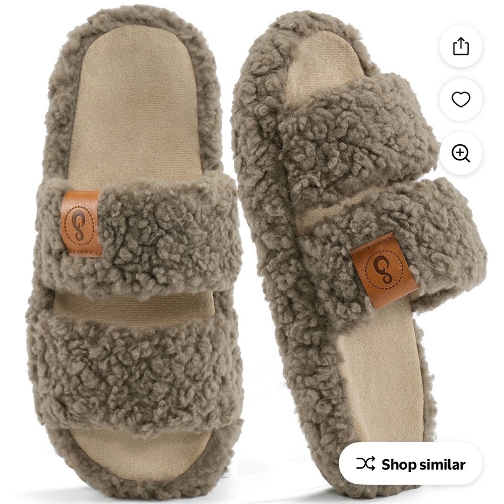 Cozy Fleece Slippers in Taupe